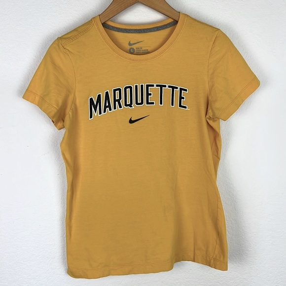 Nike Tops - Nike Marquette College Basketball Slim Fit T Shirt Gold Size Women’s Large